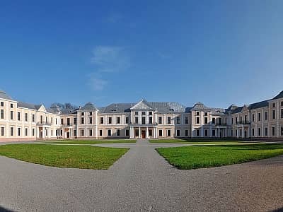 Вишнівецький палац у Тернопільській області. Відгуки відвідувачів.