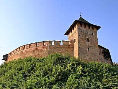 Луцький замок - один із найстаріших замків України, який чудово зберігся і дійшов до наших часів у відмінному стані; Зараз цей пам'ятник має великий успіх у туристів.