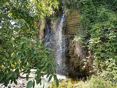 Водоспад у селі Фонтанка, що в передмісті Одеси.