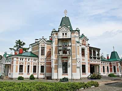 Палац Хоєцьких - історична споруда за 70 кілометрів від Києва.