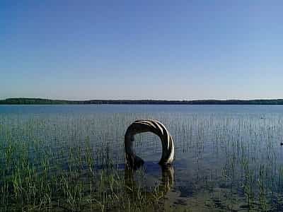 Озеро Пісочне належить до групи Шацьких озер, розташованих на північному заході Волинської області. 