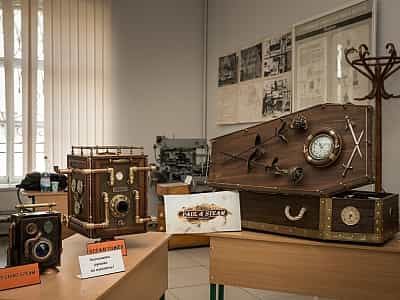 старовинні фотоапарати в державному політехнічному музей імені Бориса Патона (КПІ)