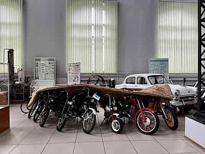 автомобілі в державному політехнічному музей імені Бориса Патона (КПІ)