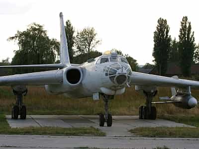 Ту-16 в музеї важкої бомбардувальної авіації в Полтаві