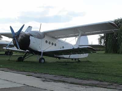 АН-2 в музеї важкої бомбардувальної авіації в Полтаві