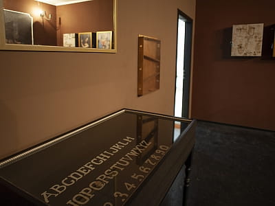 Квест-кімната "Код да Вінчі" за мотивами популярного однойменного детективного трилера Дена Брауна.